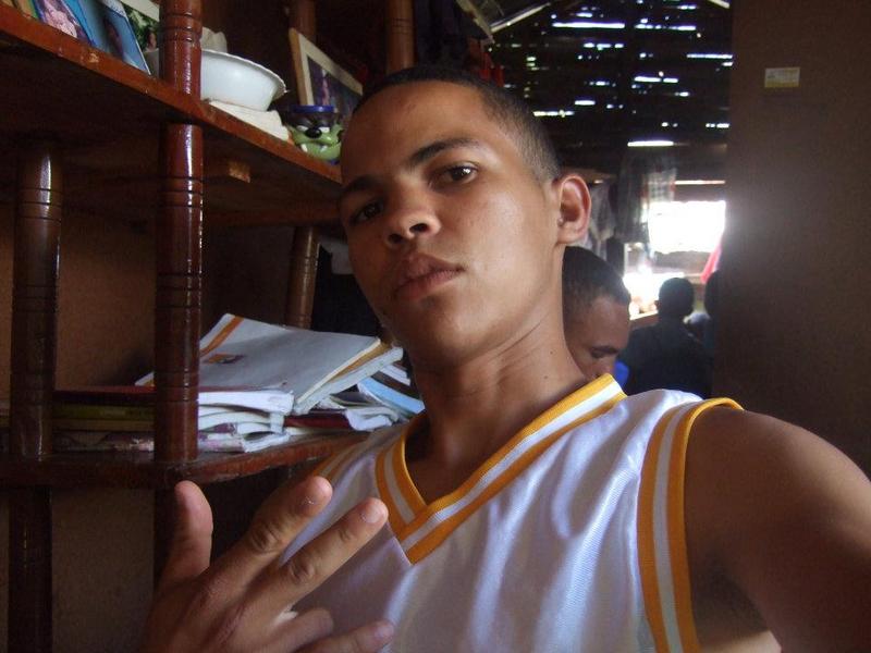 Date this funny Dominican Republic man Freddy elia from Santiago DO19711