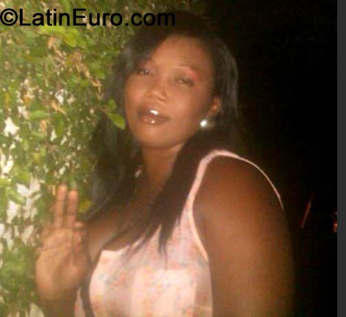 Date this attractive Jamaica girl Denise from Ocho Rios JM1801