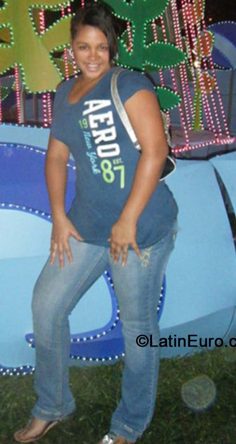 Date this lovely Colombia girl Anyela from Cali CO15855