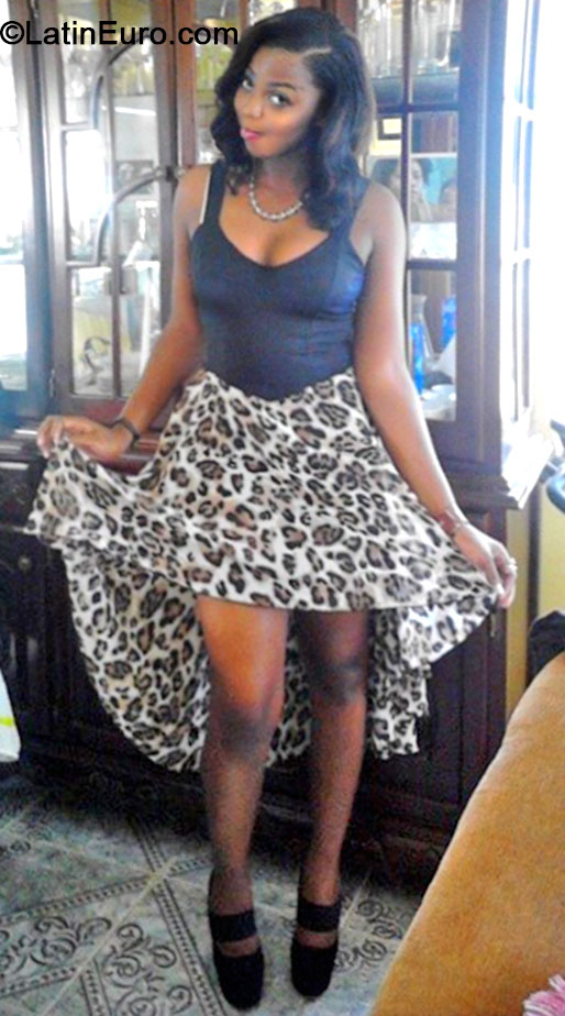 Date this exotic Jamaica girl Shavon from Kingston JM1812