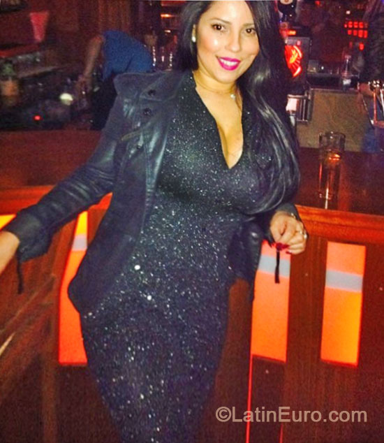 Date this georgeous Spain girl Rosa from Barcelona ES320