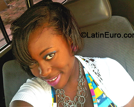 Date this athletic Jamaica girl D from Kingston JM1825