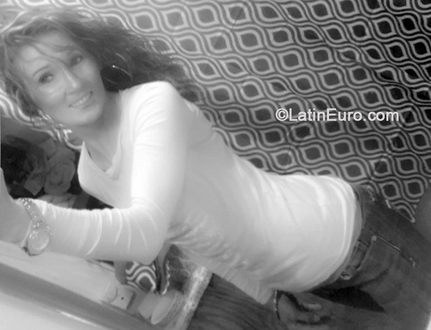Date this stunning United States girl Msash291 from New Iberia US15397