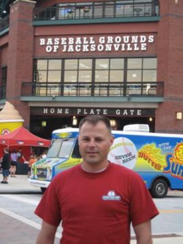 Date this tall United States man Lukaz from New York US15431