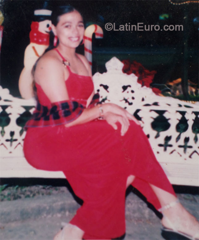 Date this happy Honduras girl Angelica from Comayagua HN1203