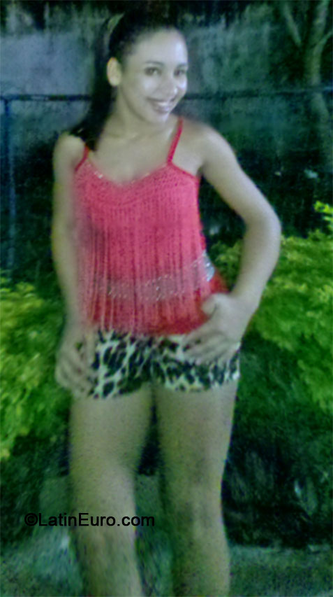 Date this sensual Brazil girl Grazy from Brasilia BR9026