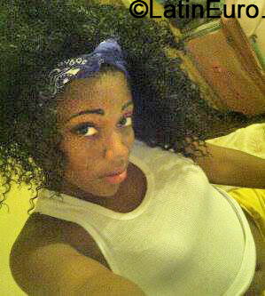 Date this athletic Jamaica girl Amelia from Kingston JM1849