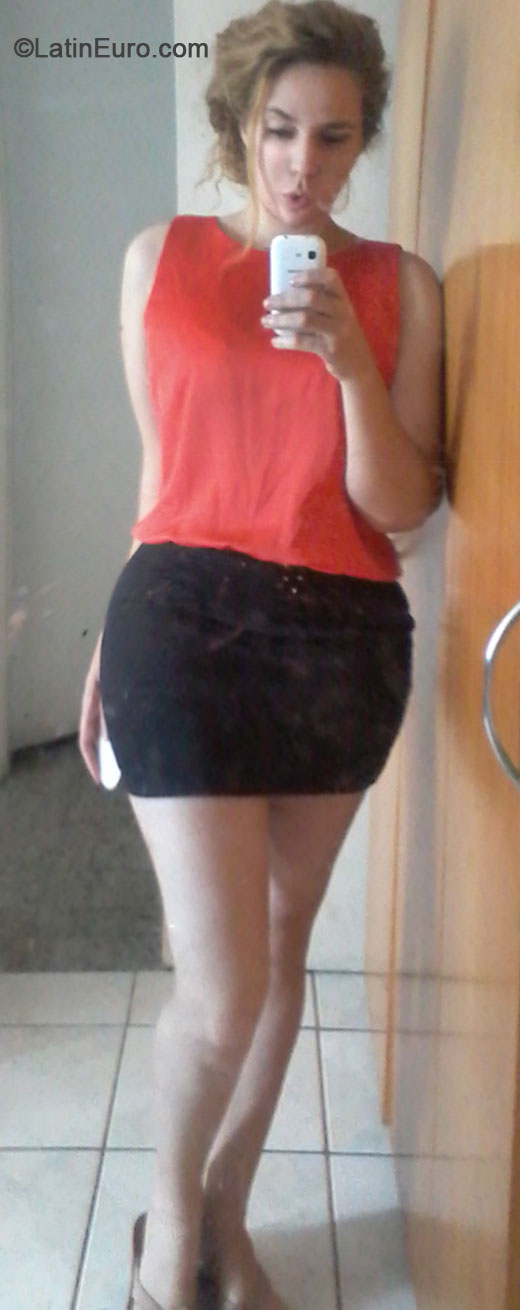 Date this passionate Brazil girl Julia from Fortaleza BR9410