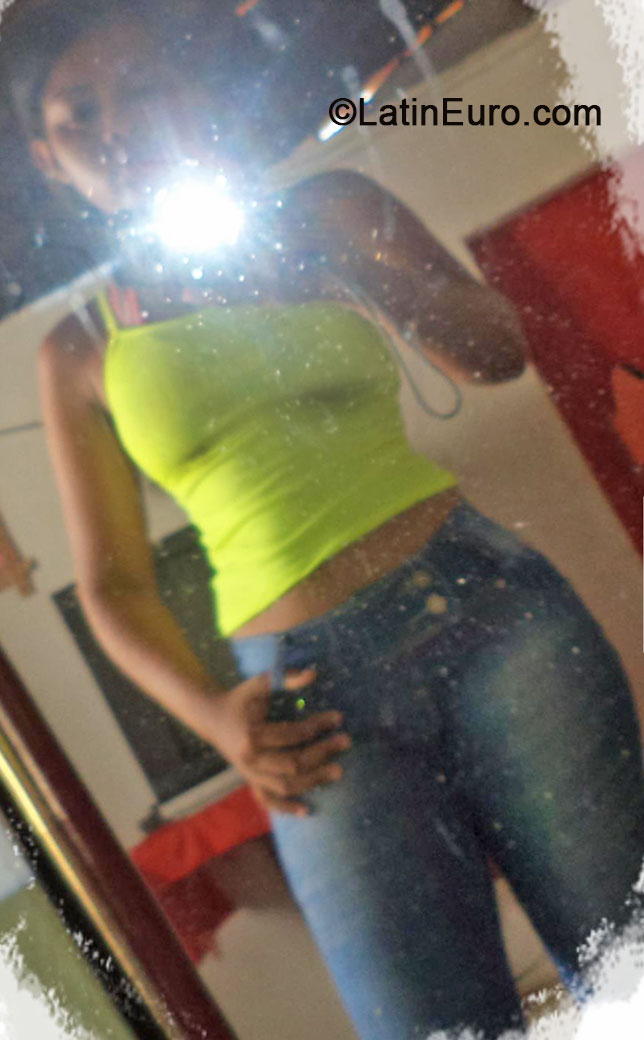 Date this fun Brazil girl Silvia from Maceio BR9048