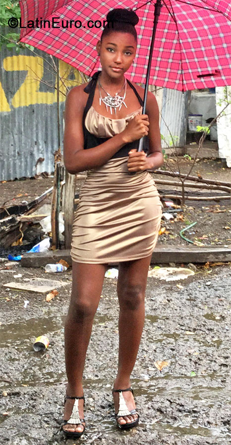 Date this fun Jamaica girl Amanda from Kingston JM1857