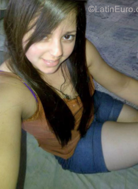 Date this tall Honduras girl Andrea from Copan HN1212
