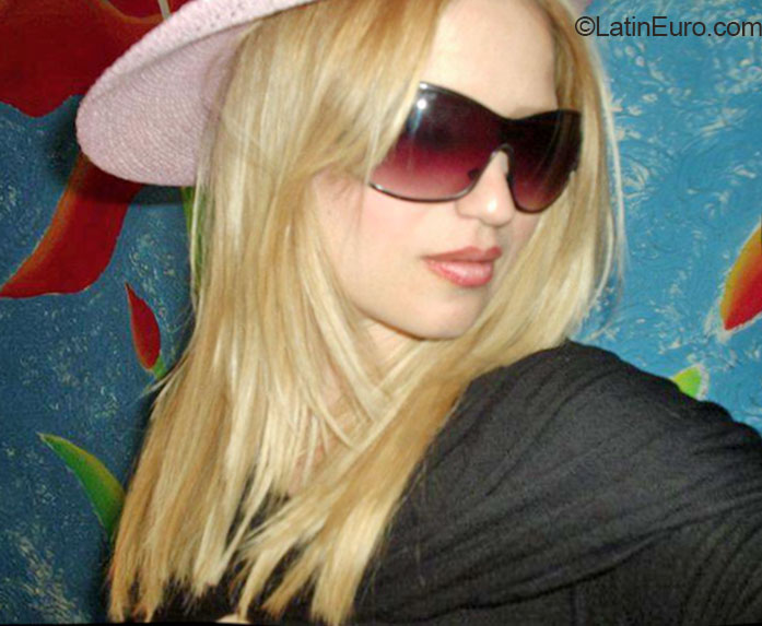 Date this gorgeous Brazil girl Elaine from Sao Paulo BR9084