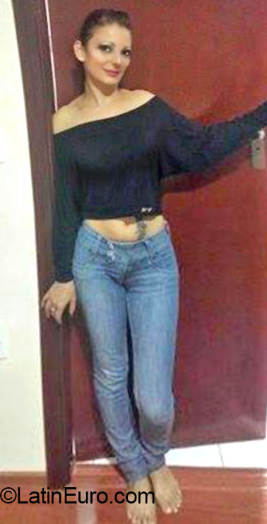 Date this hot Brazil girl Alessandra from Sao Paulo BR9090