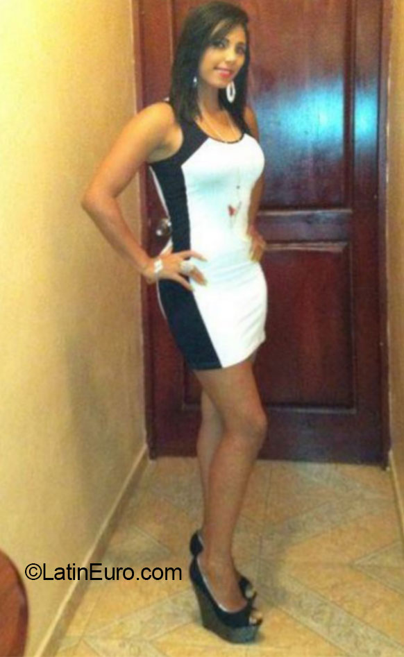 Date this georgeous Dominican Republic girl Katherine from Bonao DO20362