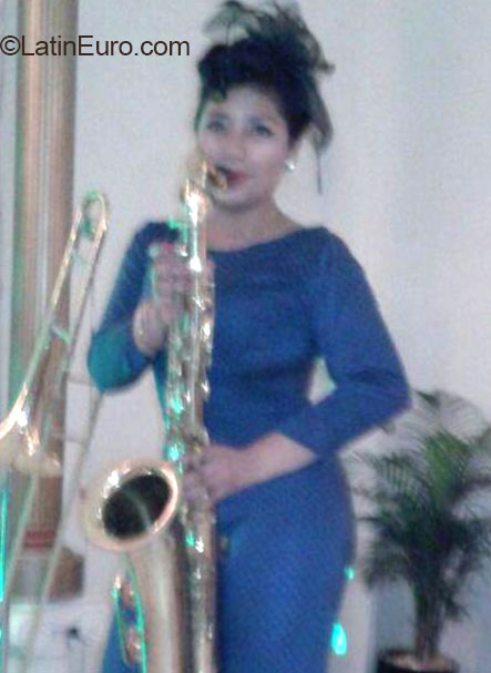 Date this pretty Colombia girl Olga from Bogota CO16508