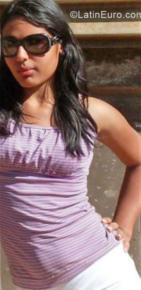 Date this sensual Brazil girl Nubia from Sao Paulo BR9126