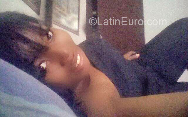 Date this exotic Colombia girl Mari from Cali CO16623