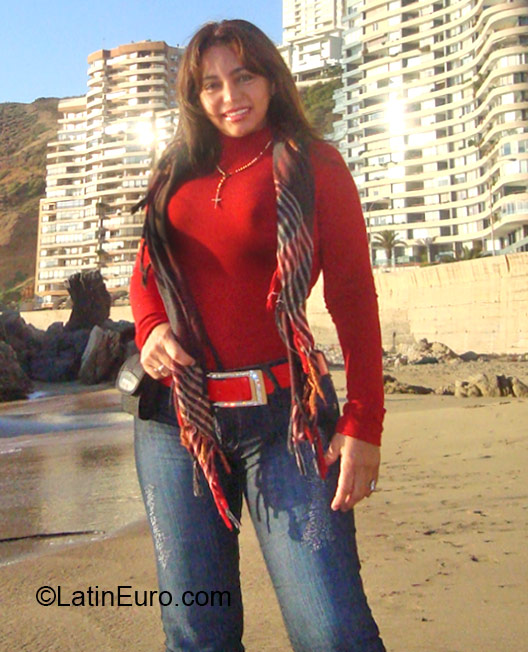 Date this charming Colombia girl Luz from Medellin CO16690