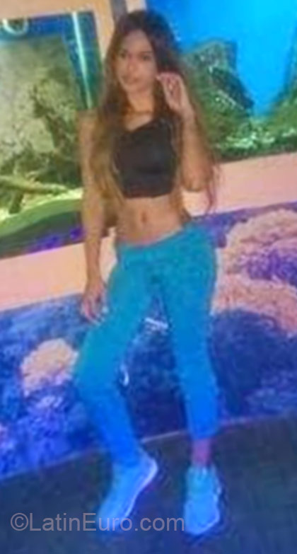 Date this beautiful Colombia girl Julieth from Medellin CO16704