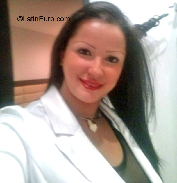 Date this tall Colombia girl Margarita from Cartagena CO16715