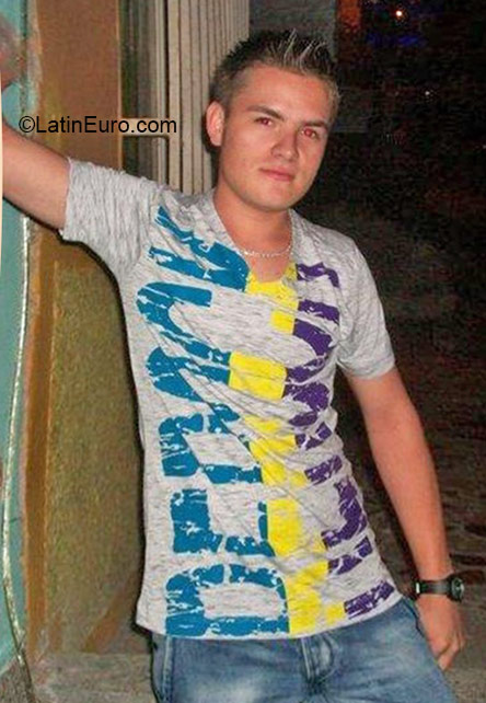 Date this voluptuous Colombia man Diben from Medellin CO16731