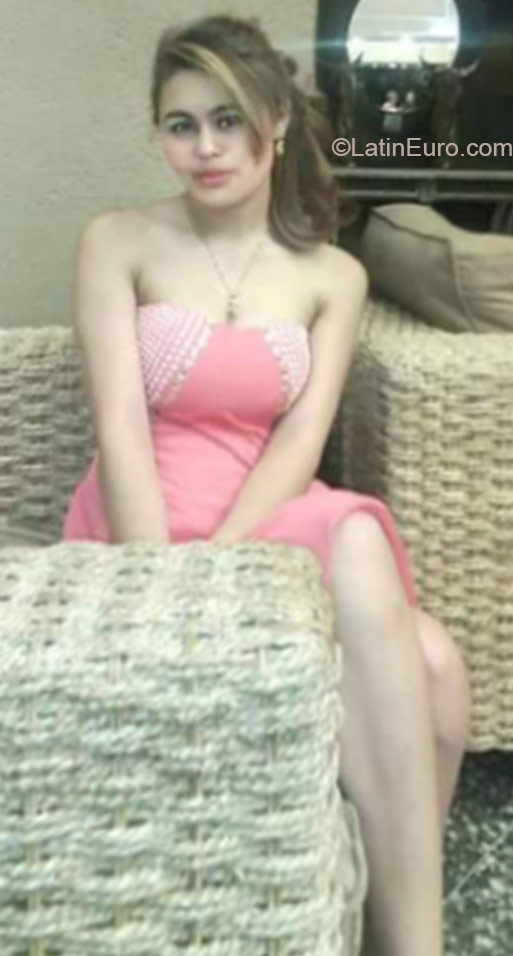 Date this young Honduras girl Damaris from Tegucigalpa HN1419