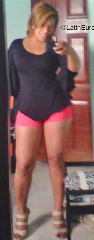 Date this voluptuous Colombia girl Ayrid from Santa Marta CO16814