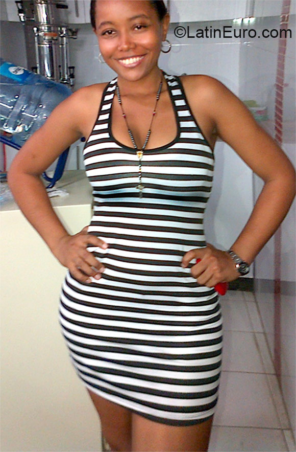 Date this georgeous Colombia girl Helena from Medellin CO16820