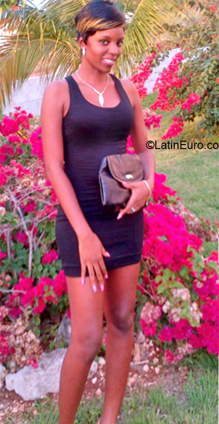 Date this beautiful Jamaica girl Shinell from Montego Bay JM1931