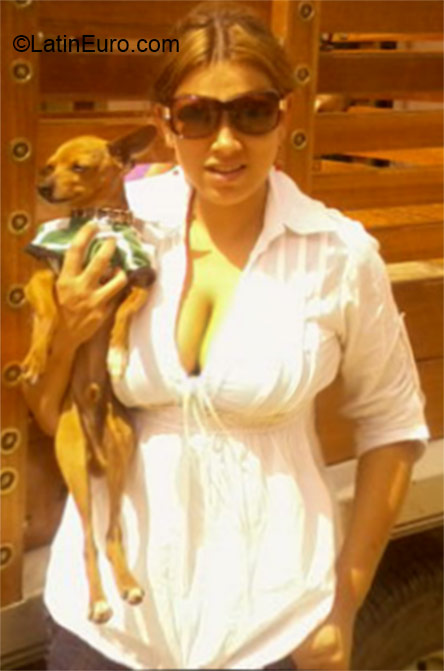 Date this funny Colombia girl Jenny from Medellin CO16821