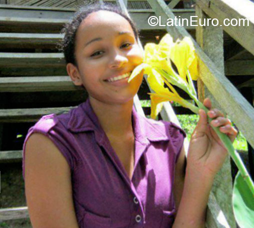 Date this happy Colombia girl Ana Maria from Necocli CO16826