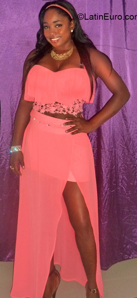 Date this good-looking Colombia girl Lorena from Cartagena CO16829