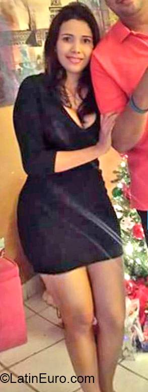 Date this sultry Colombia girl Vera from barranquilla CO16869