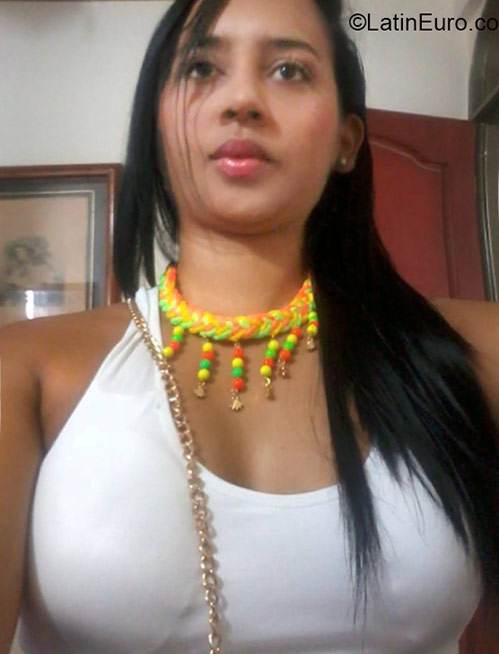 Date this exotic Colombia girl Wendy from Neiva CO16889