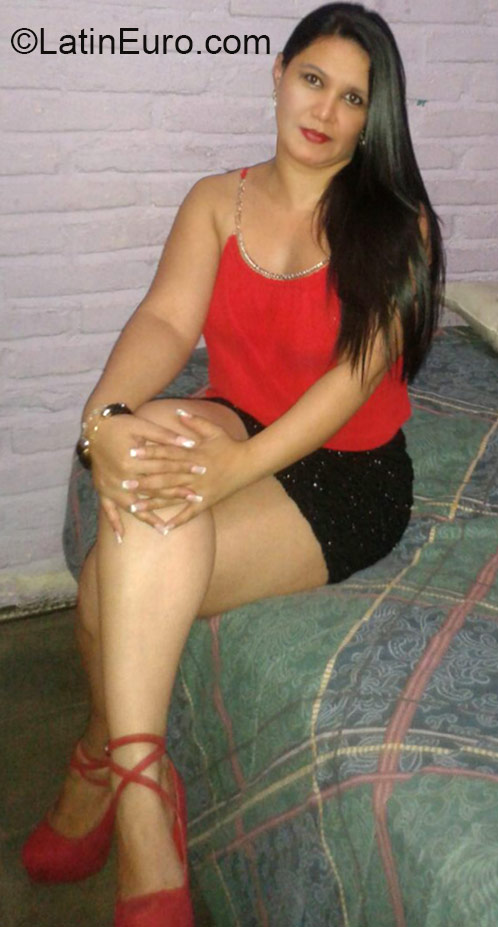 Date this hot Honduras girl Gabriela from Tegucigalpa HN1440