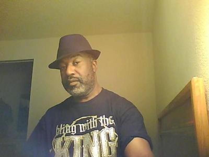 Date this gorgeous United States man Quentin from Columbia US15871