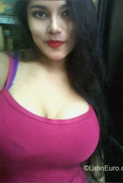 Date this stunning Ecuador girl Diana from Guayaquil EC182