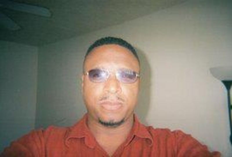 Date this funny United States man CDS from San Diego US15891