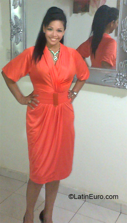 Date this hard body Panama girl Janeth from Panama City PA558
