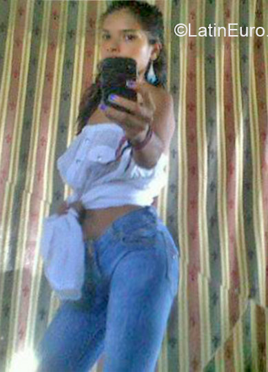 Date this foxy Panama girl  from Panama City PA560