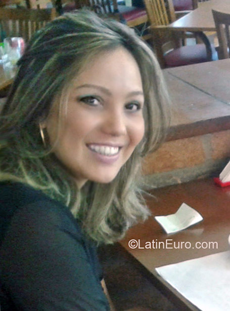 Date this foxy Brazil girl Ana from Sao Paulo BR9250