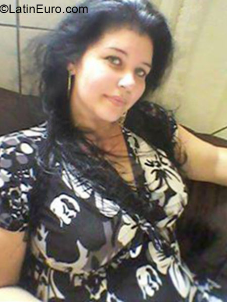 Date this cute Brazil girl Luciana from Criciuma BR9251