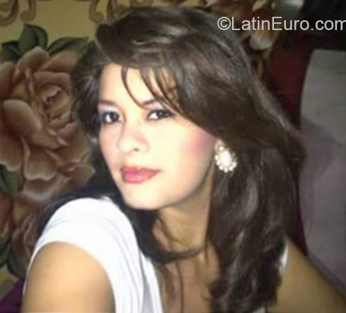 Date this gorgeous Honduras girl Lourdes from San Pedro Sula HN1466