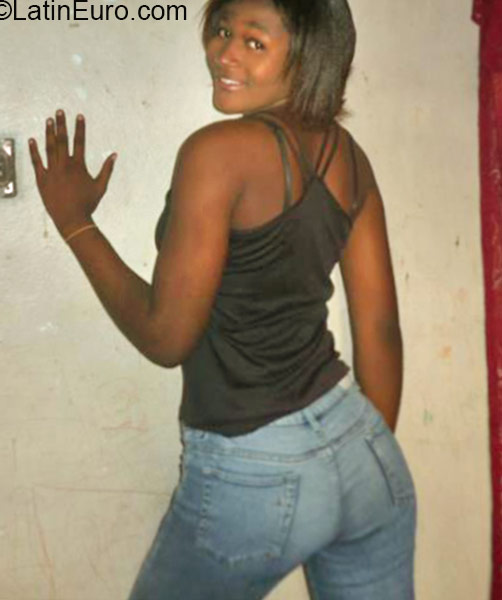 Date this foxy Jamaica girl Zaporiah from Kingston JM1978