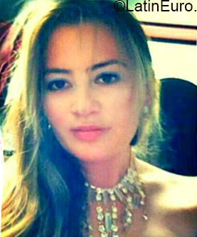 Date this good-looking Colombia girl Leidy from Bucaramanga CO17109