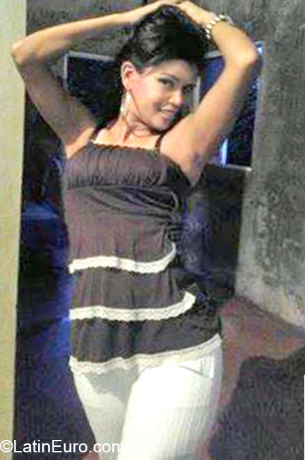 Date this sultry Dominican Republic girl Alexandra from Bonao DO21678