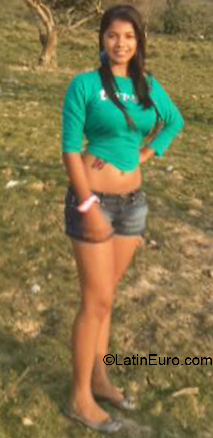 Date this sultry Honduras girl Carmen from Santa Barbara HN1489