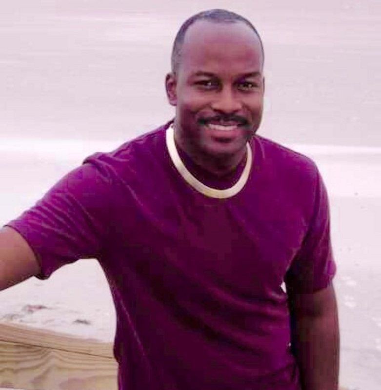 Date this funny United States man Jeffrey from Cary US15992