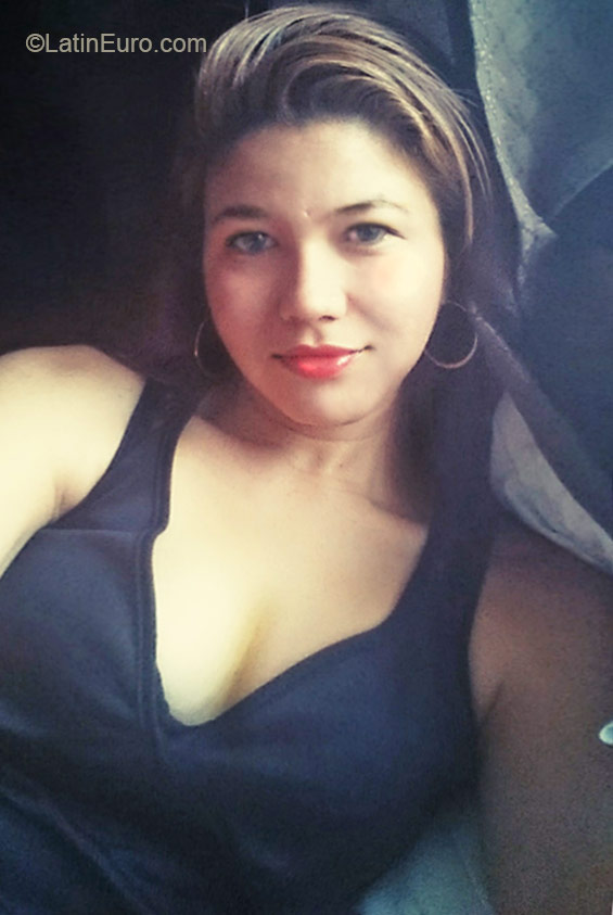 Date this foxy Colombia girl Olga from Medellin CO17176