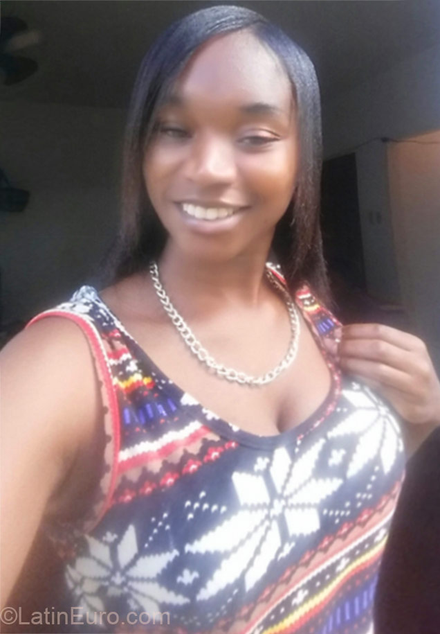 Date this charming Jamaica girl Lady_Ice from Kingston JM2003